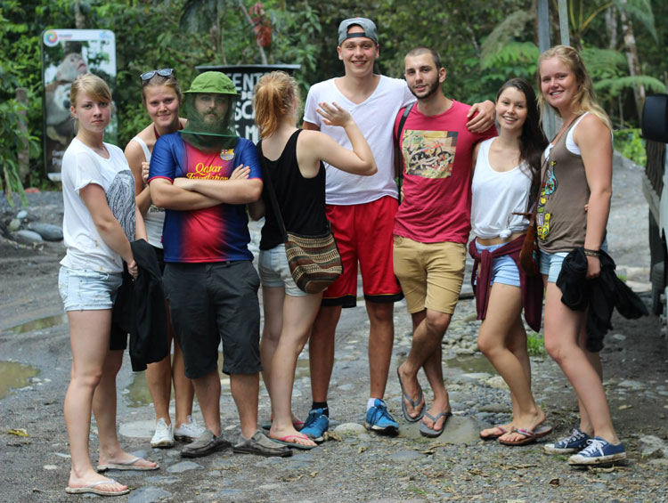 Group of Volunteers in Ecuador